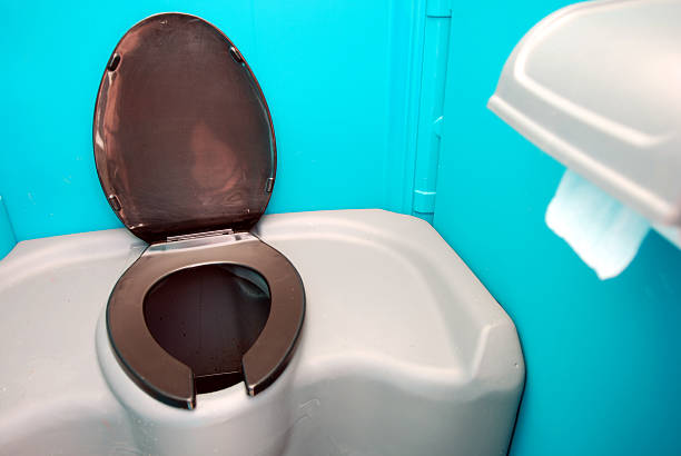 Best Porta potty delivery and setup  in Fairview, NY